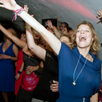 zingende mensen tijdens een teambuilding muziek